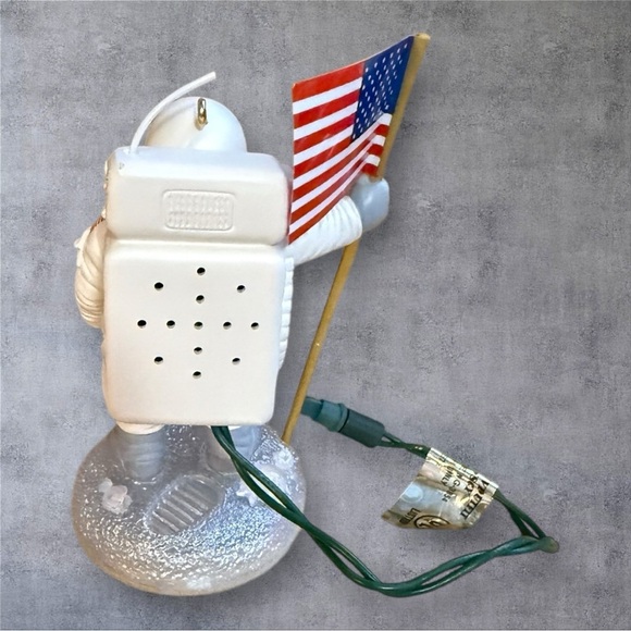 Vintage Neil Armstrong Hallmark Christmas Ornament The Eagle Has Landed - Picture 6 of 8